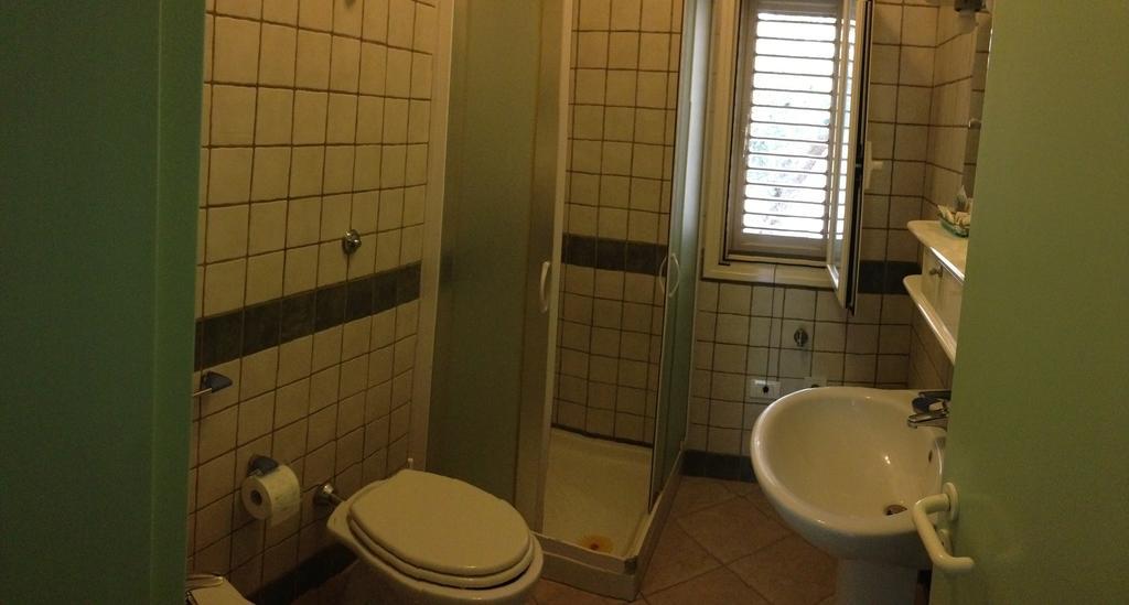B&B Finestre Tra Gli Ulivi Mesagne Δωμάτιο φωτογραφία